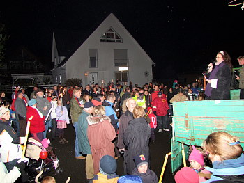 Neunkirchen im Bild gro&szlig;e Beteiligung bei Lichterdemo
