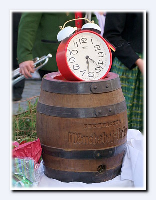 Neunkirchen im Bild Schon wieder abgelaufen ist die Kerwauhr...